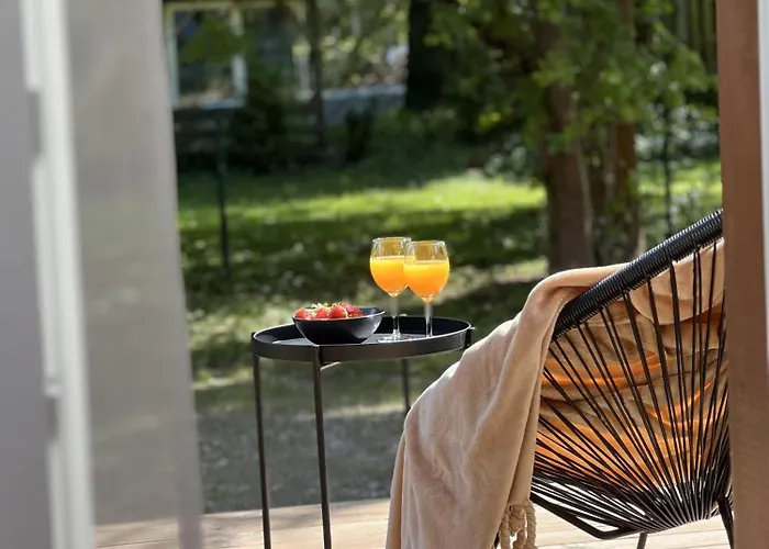 شقة Cozy Apple Garden With Terrace